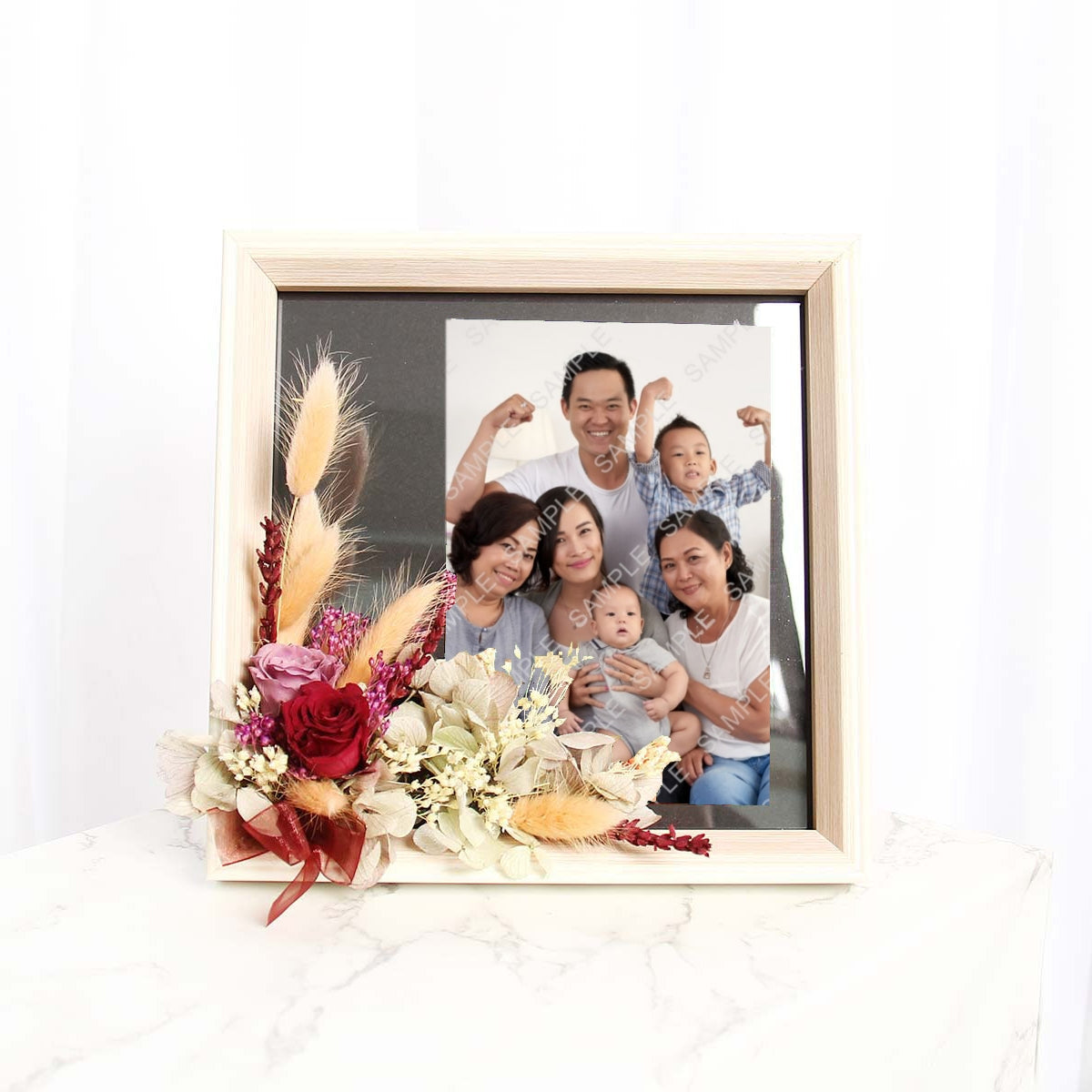 PR2126 Graceful Flush (Preserved flowers photo frame with personalised photo)