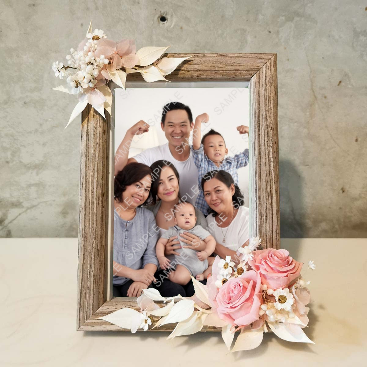 PR2221 Enduring Memoirs (Preserved Flowers with Personalised 4R Photo)